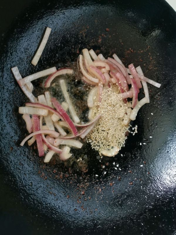 黑椒牛肉炒香菜