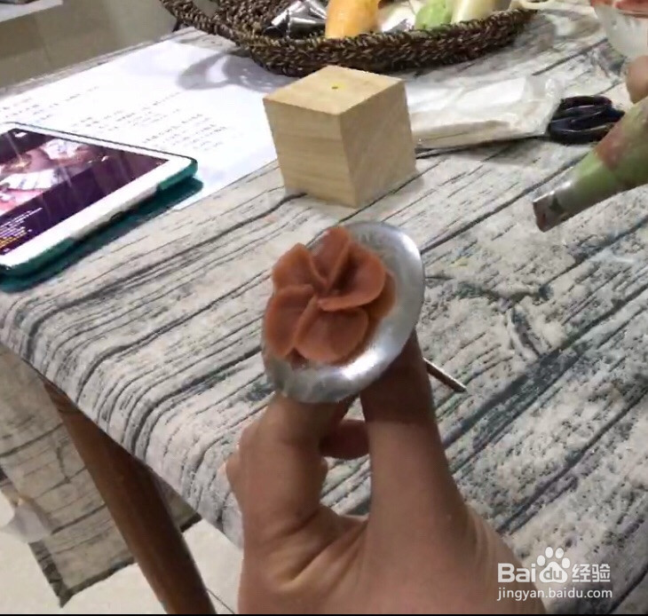 裱花蛋糕的做法