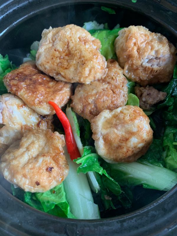 杭白菜炖面筋包肉