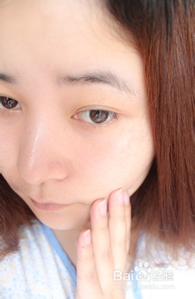 美白精华使用方法