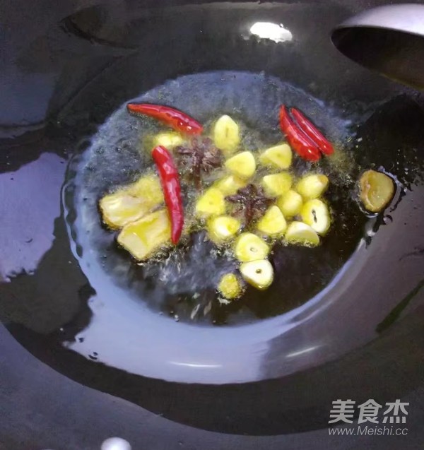 排骨烧土豆的做法