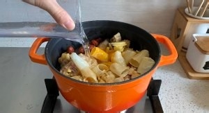 美食汤羹--金汤花胶鸡
