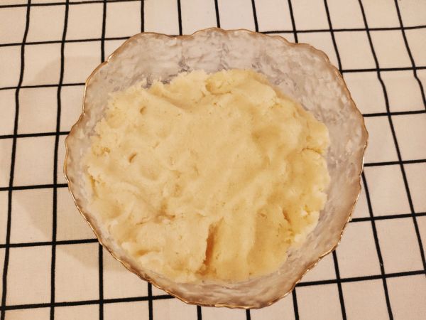 黄金生酮奶油椰蓉球