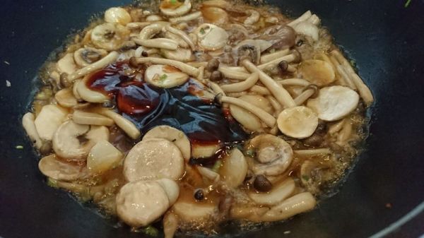 蚝油杏鲍菇口蘑
