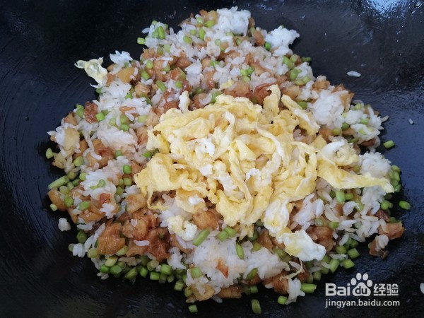 如何制作油条蛋炒饭