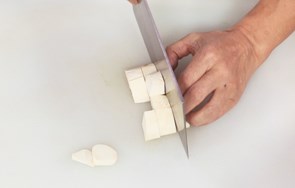 美味可口的杏鲍菇炒菜心