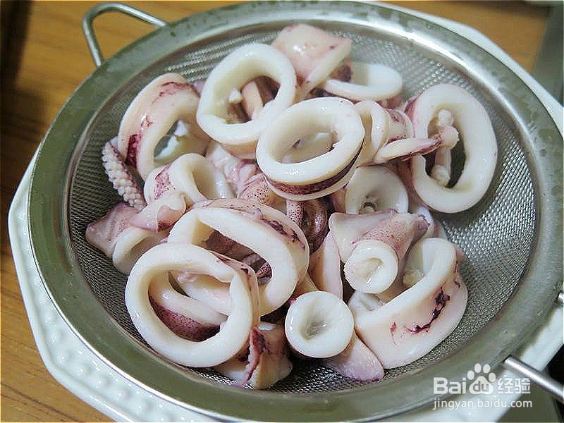 如何做出家常菜系列之凉拌柠香鱿鱼