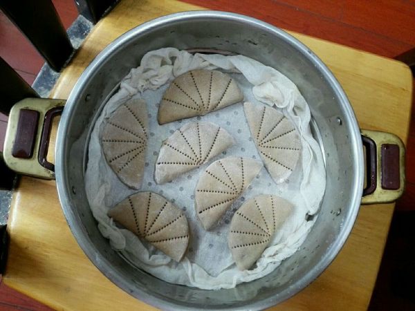 荞麦面荷叶夹饼配豆角肉丁