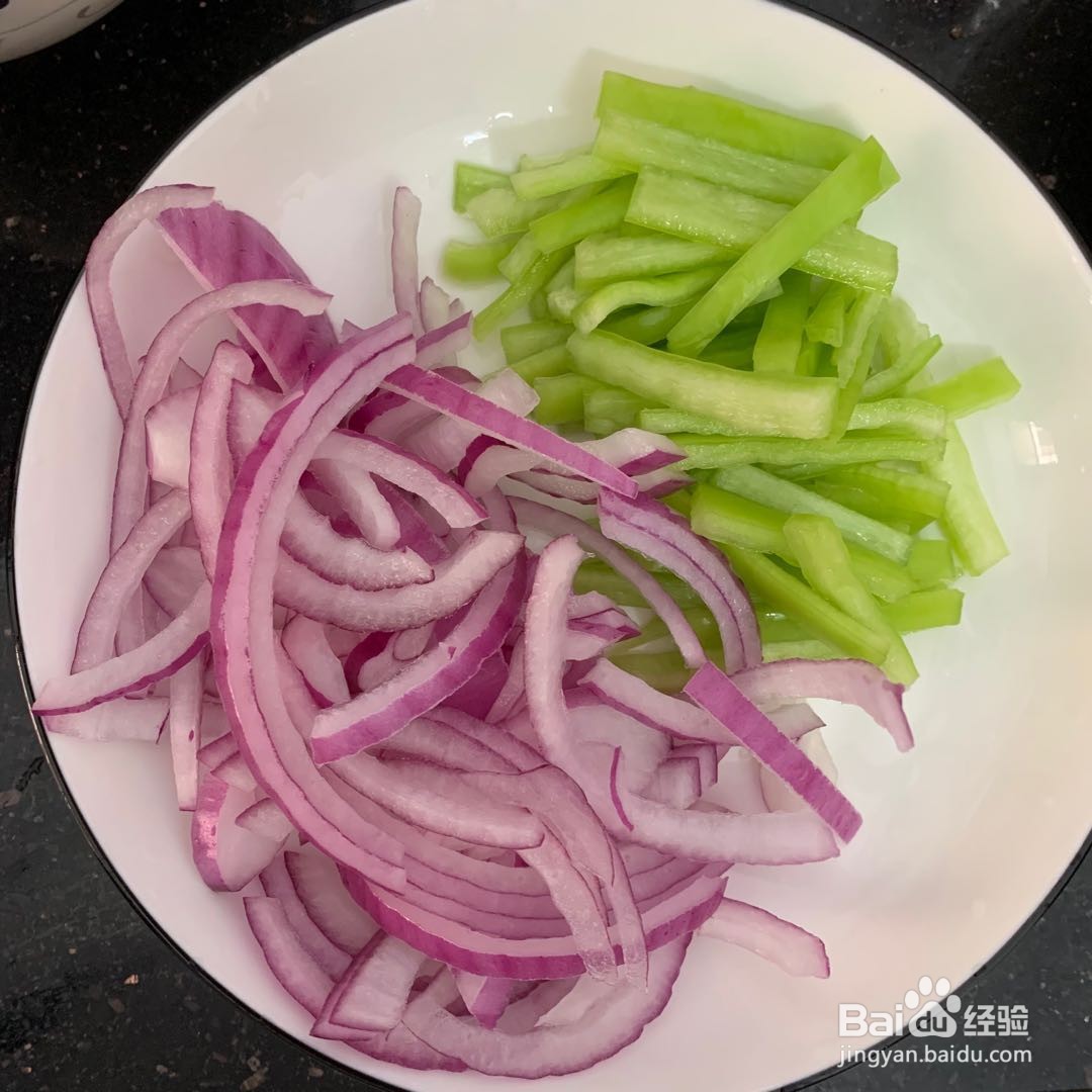 黑椒牛肉炒意面