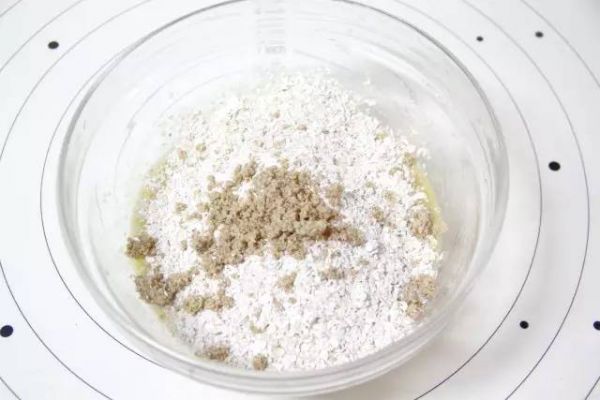 燕麦杯子水果捞