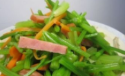 如何制作拌芹菜