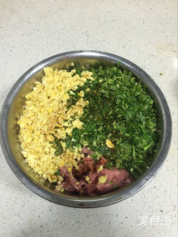 鸡蛋芹菜煎饺