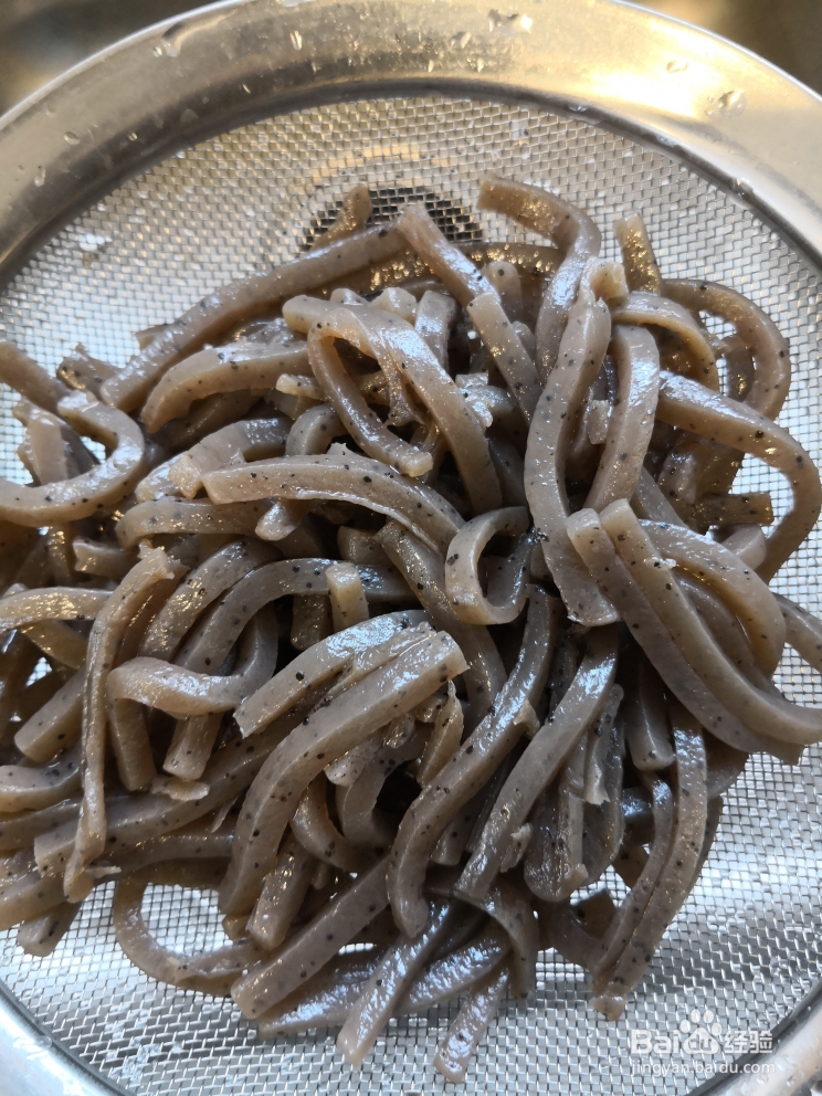 孩子爱吃的泡椒魔芋烧鸭