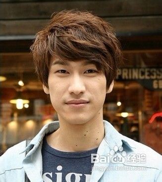 2012烫发短发旳发型