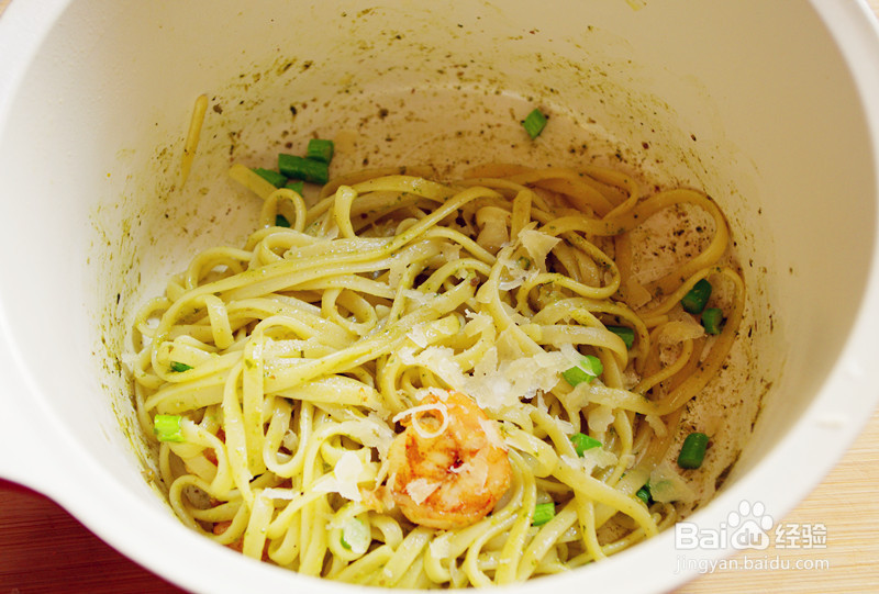 鲜虾罗勒意面的做法