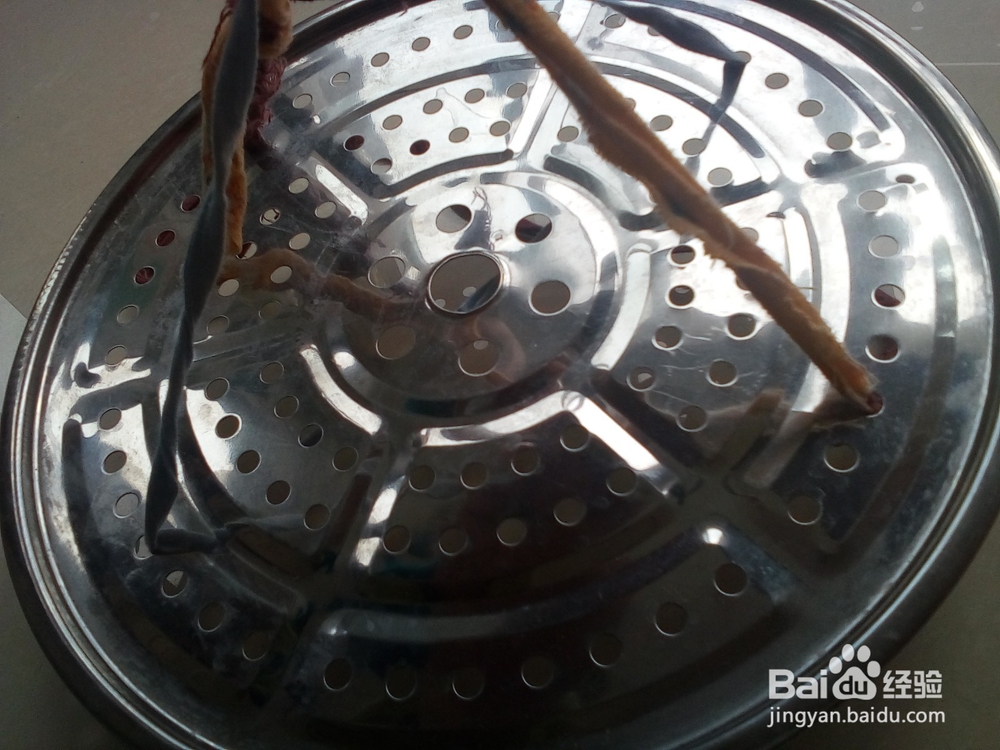 生活小窍门:教你怎样晾床单巧省地1