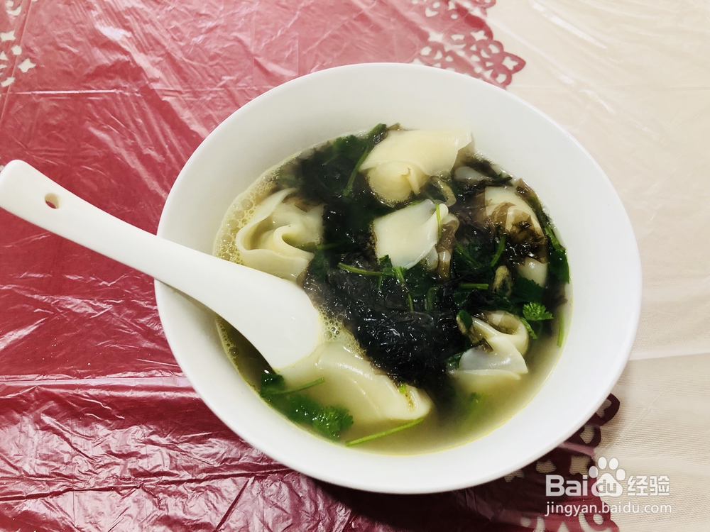 一个人做荠菜猪肉馄炖