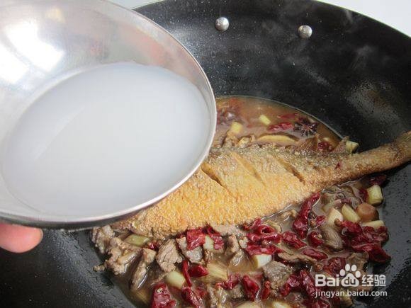 羊肉焖黄花鱼做法