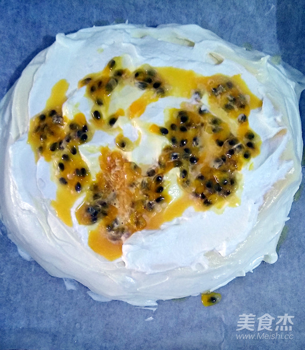 草莓季蛋白霜草莓蛋糕