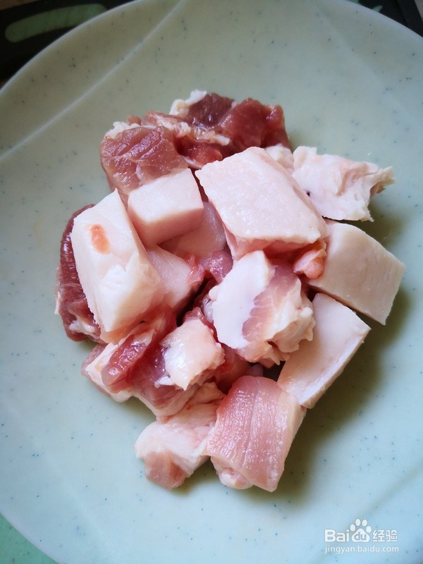 如何制作肉丁炒豆角