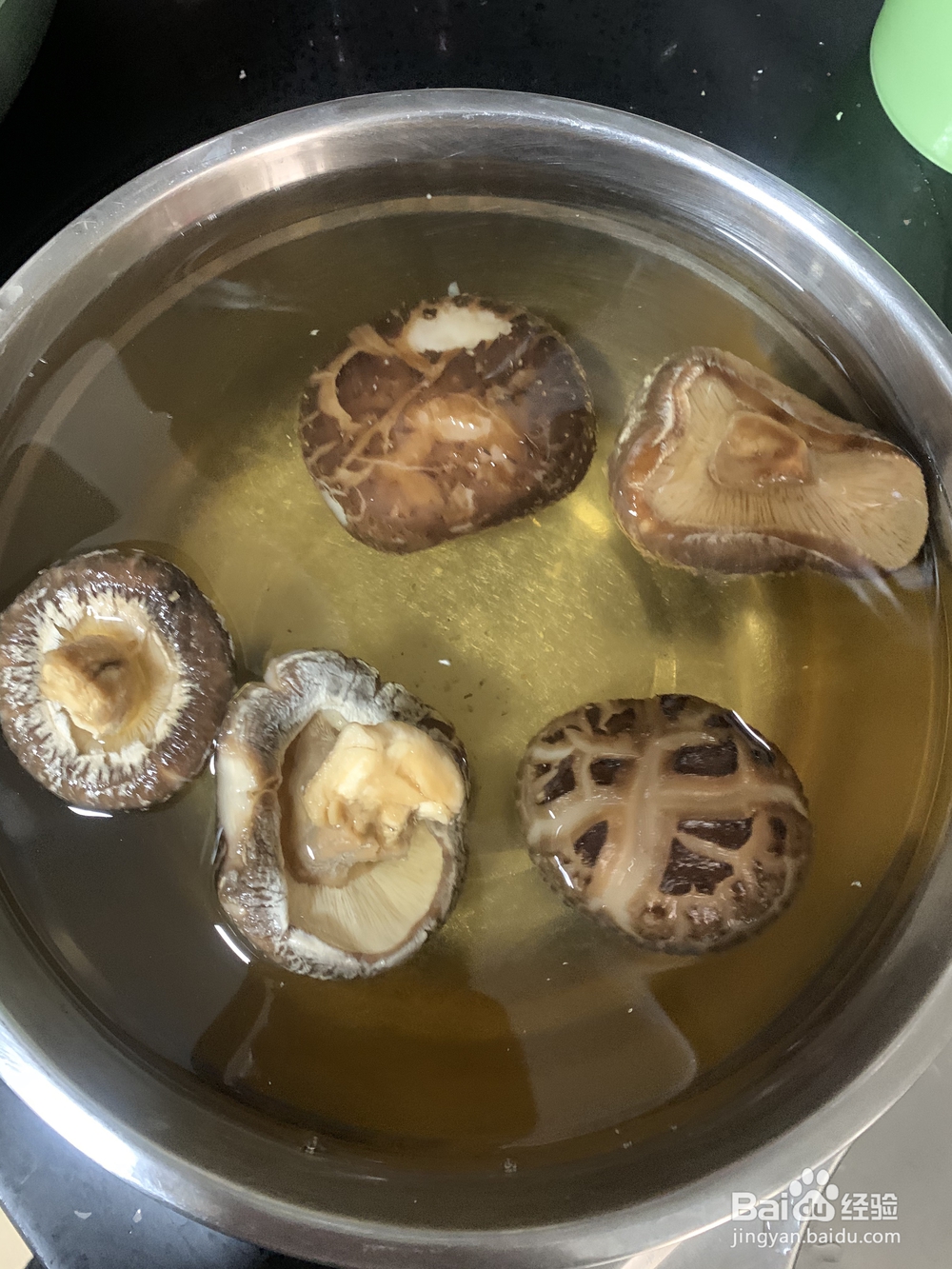 超级过瘾的发菜花菇炆鸡