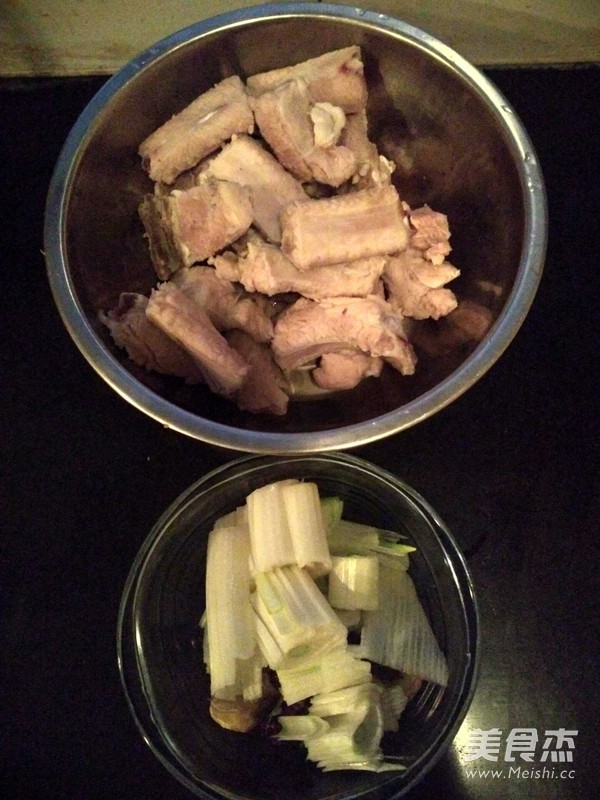 炖排骨的家常做法