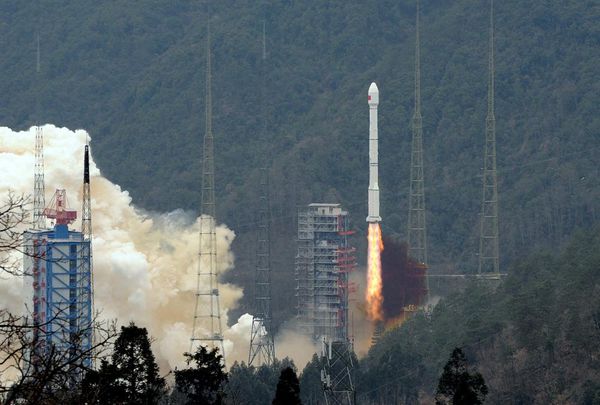 卫星发射后,火箭脱离后掉到哪去了