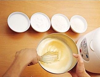 电饭煲鸡蛋糕的简单做法