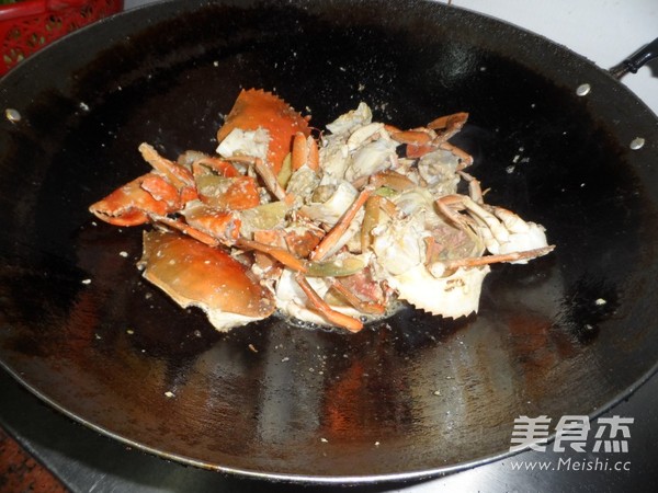 姜葱炒肉蟹的做法