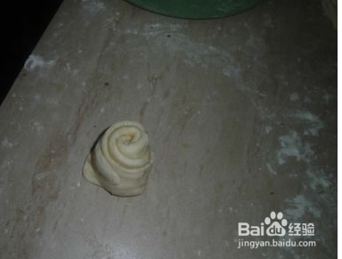 摆摊正踪鸡蛋饼怎么做