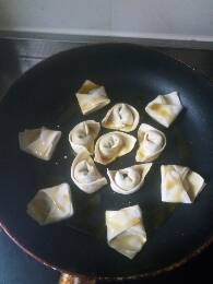 如何用野生荠菜做成可口的馄饨野生荠菜营养价值
