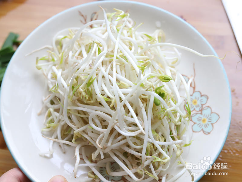 红薯粉丝炒豆芽的做法