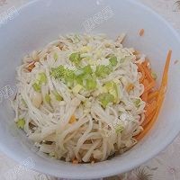 胡萝卜拌金针菇