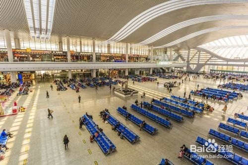 高铁站不卖站台票，如何进站送客人