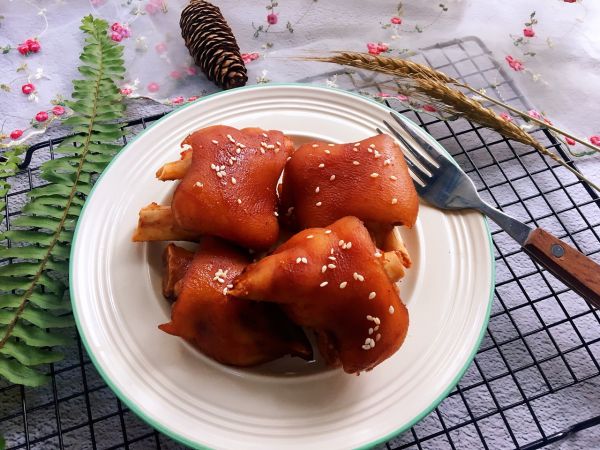 韩式辣酱烤猪手