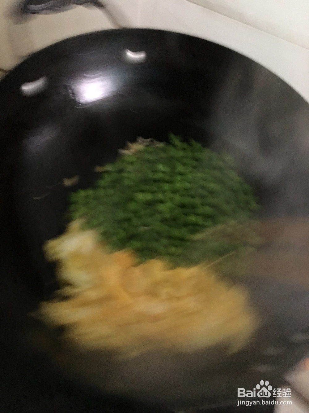 鸡蛋炒碗豆的做法