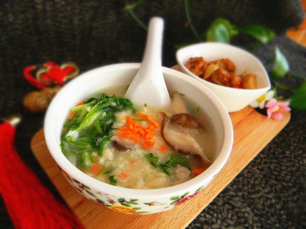 杂蔬鸡蛋疙瘩汤