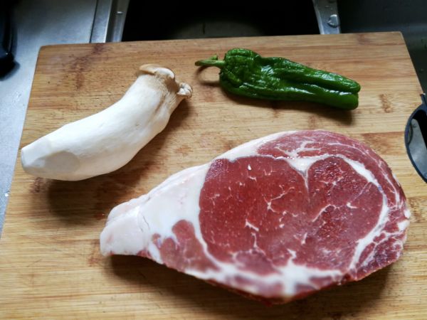 黑椒杏鲍菇牛肉粒