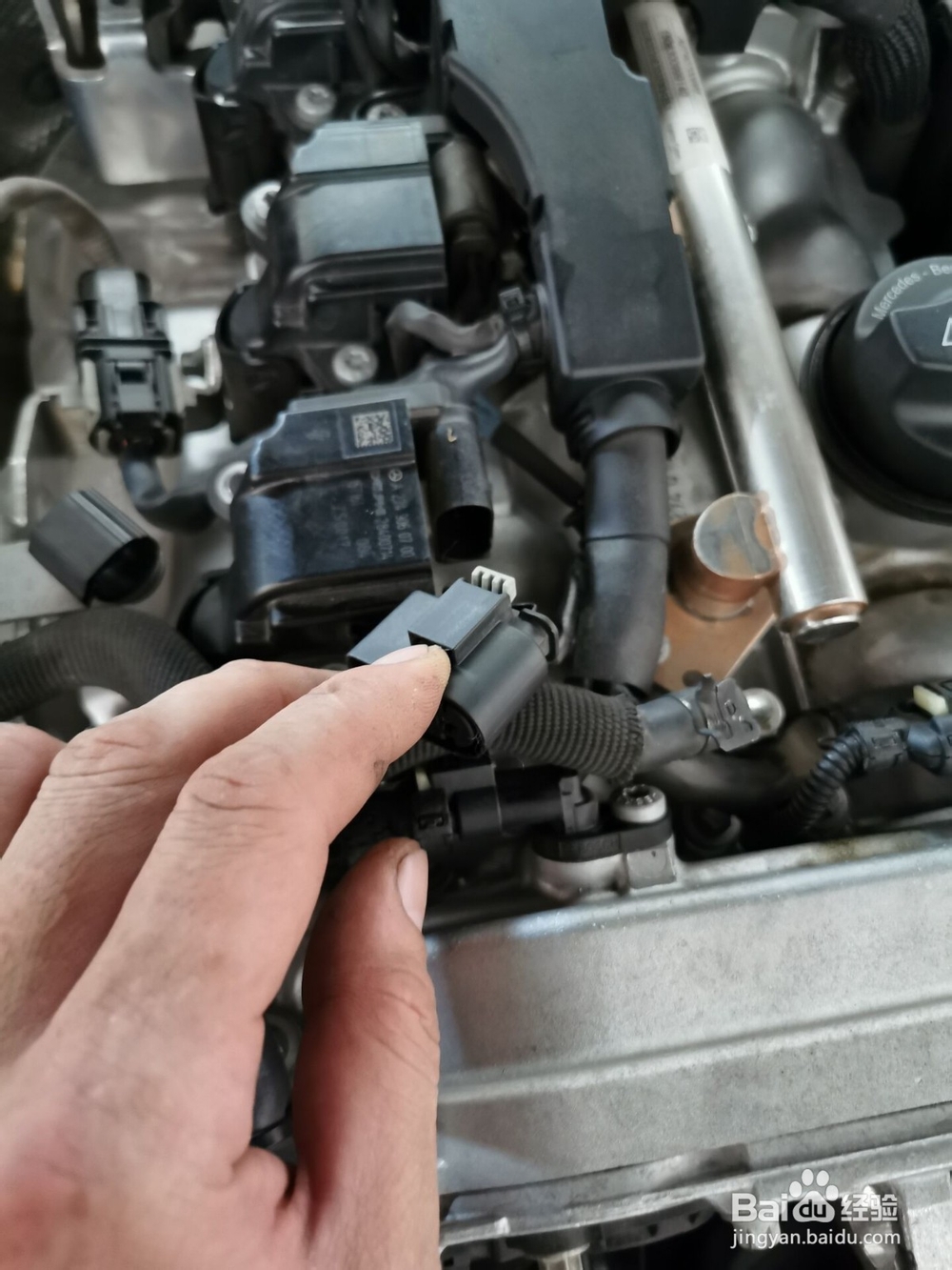 奔驰E200火花塞如何更换