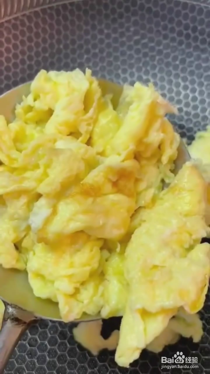 如何制作西兰花鸡蛋小炒