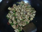 干锅肥肠的做法