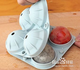 圆形冰块模具怎么使用