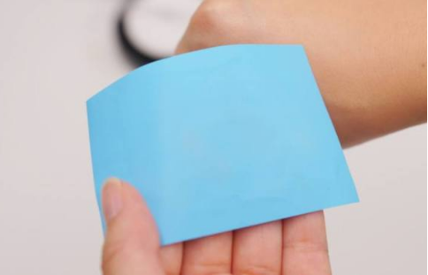 吸油纸应该在洗脸后用还是洗脸前用