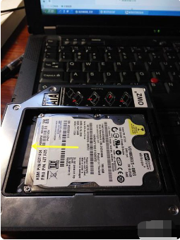 笔记本电脑可以接两个硬盘吗