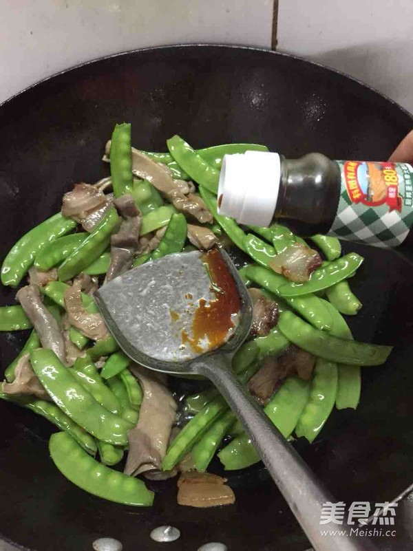 荷兰豆炒腊肉