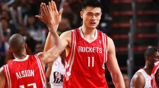 姚明在nba算巨星吗