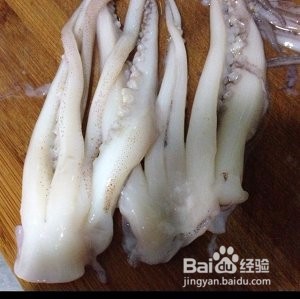 香芹爆炒鲜鱿 怎么做