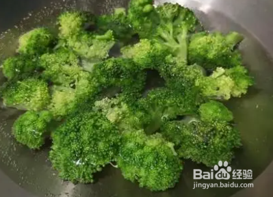 如何做蚝油蒜蓉西兰花