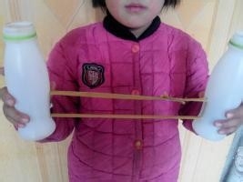 学前班手工：[1]双线拉力器