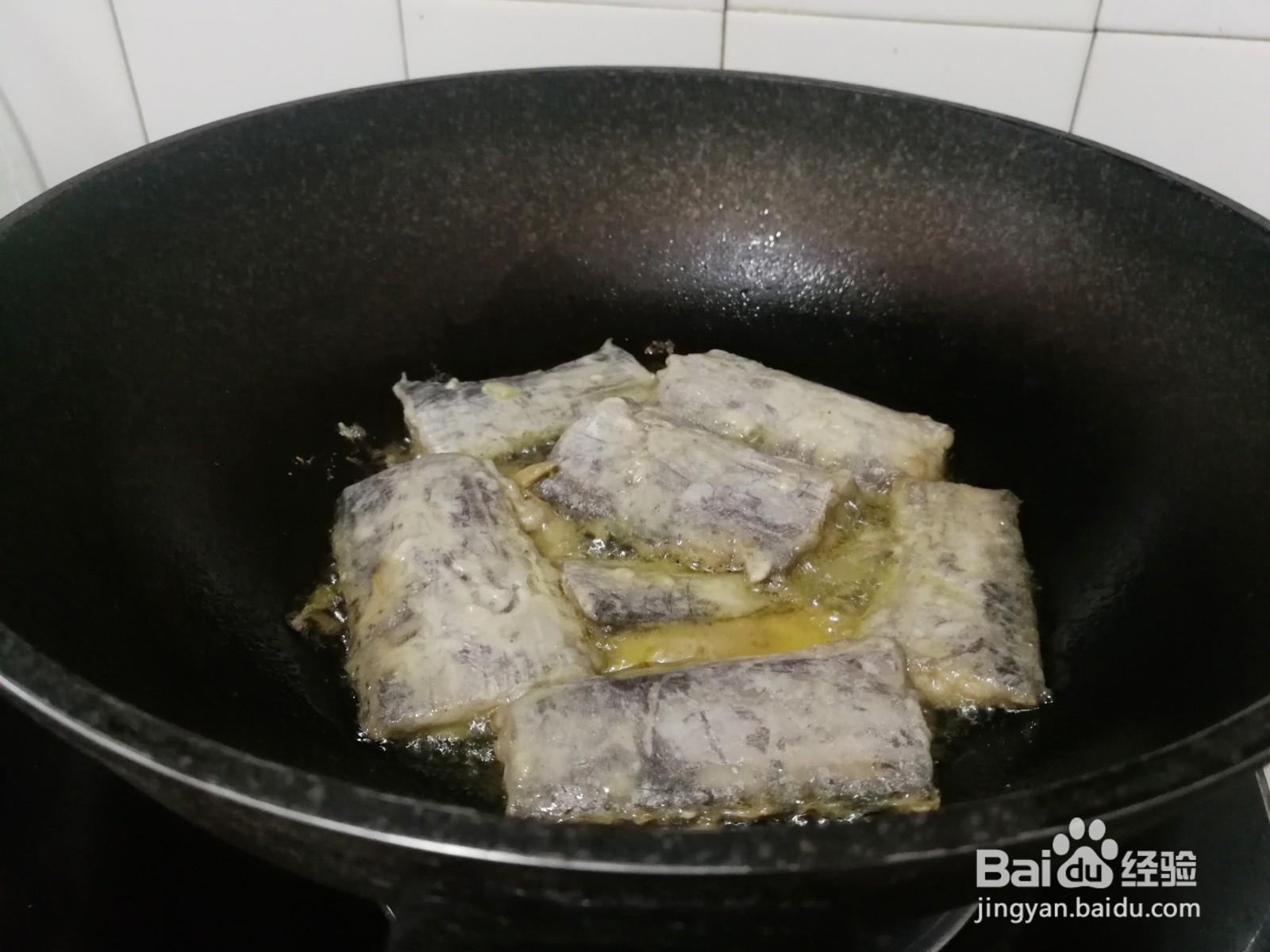 煎刀鱼怎么做不粘锅